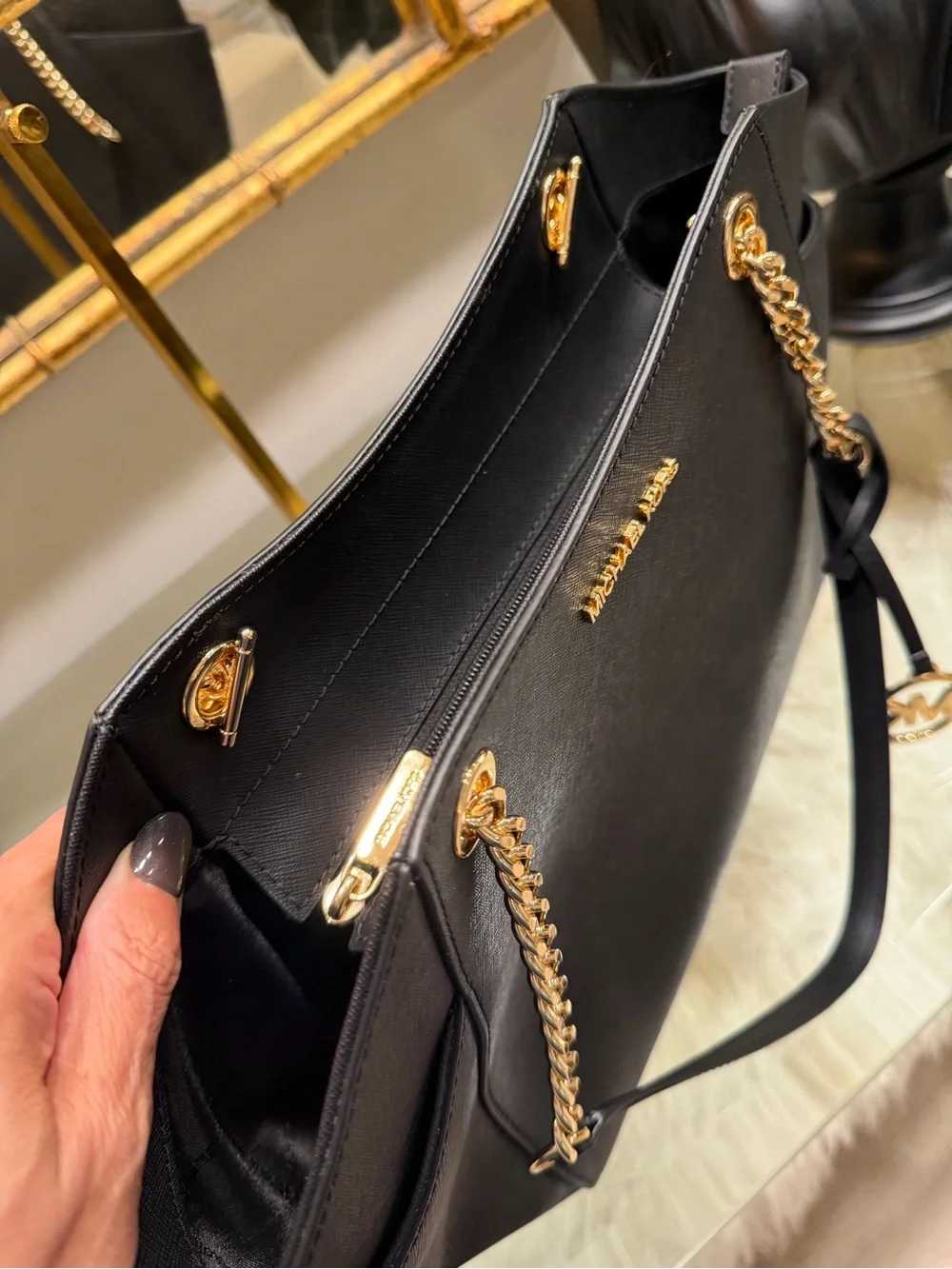 Michael Kors JET SET NWT Black Saffiano Leather Tote with Gold Hardware $558